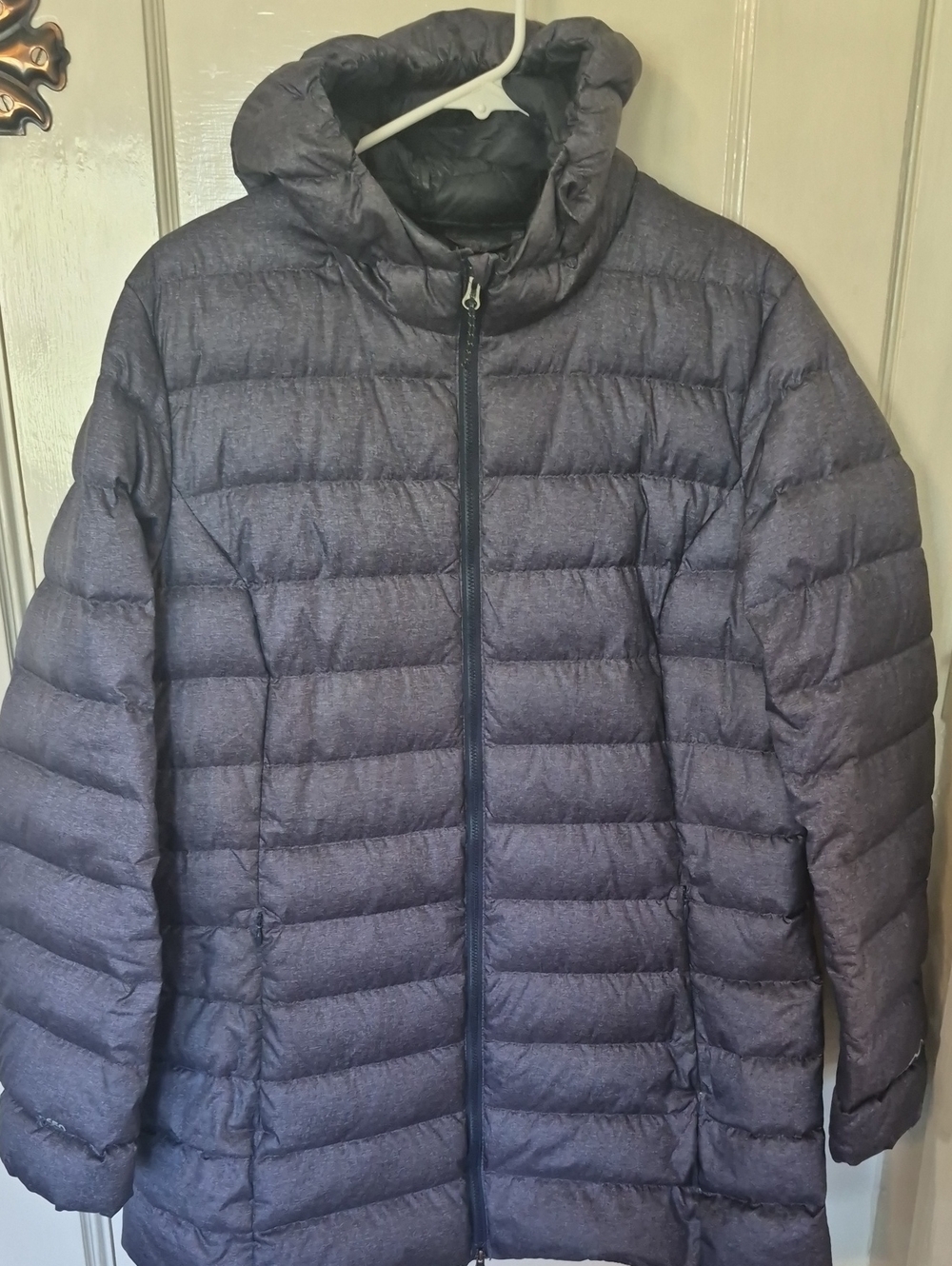 Eddie Bauer Women's Quilted Puffer Jacket in Navy Heather